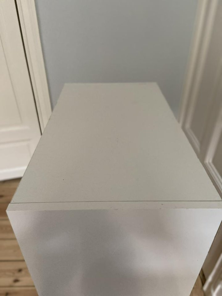 Rymlig förvaringshylla