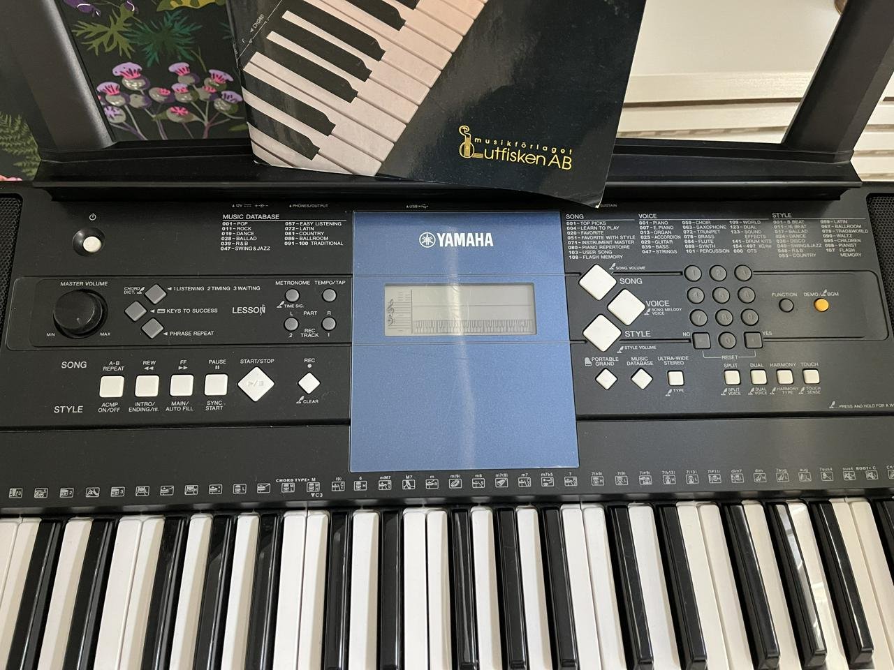 keyboard Yamaha PSR E333
