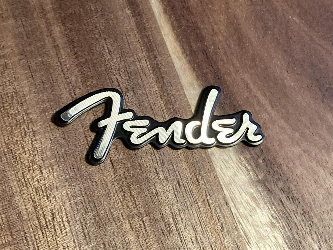 Fender emblem