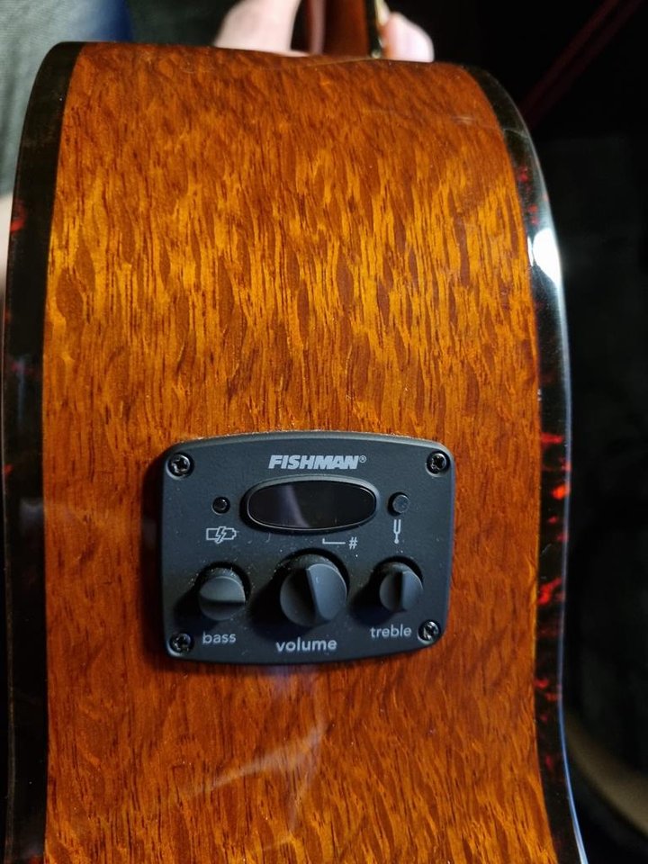 Fender FA-345CE gitarr