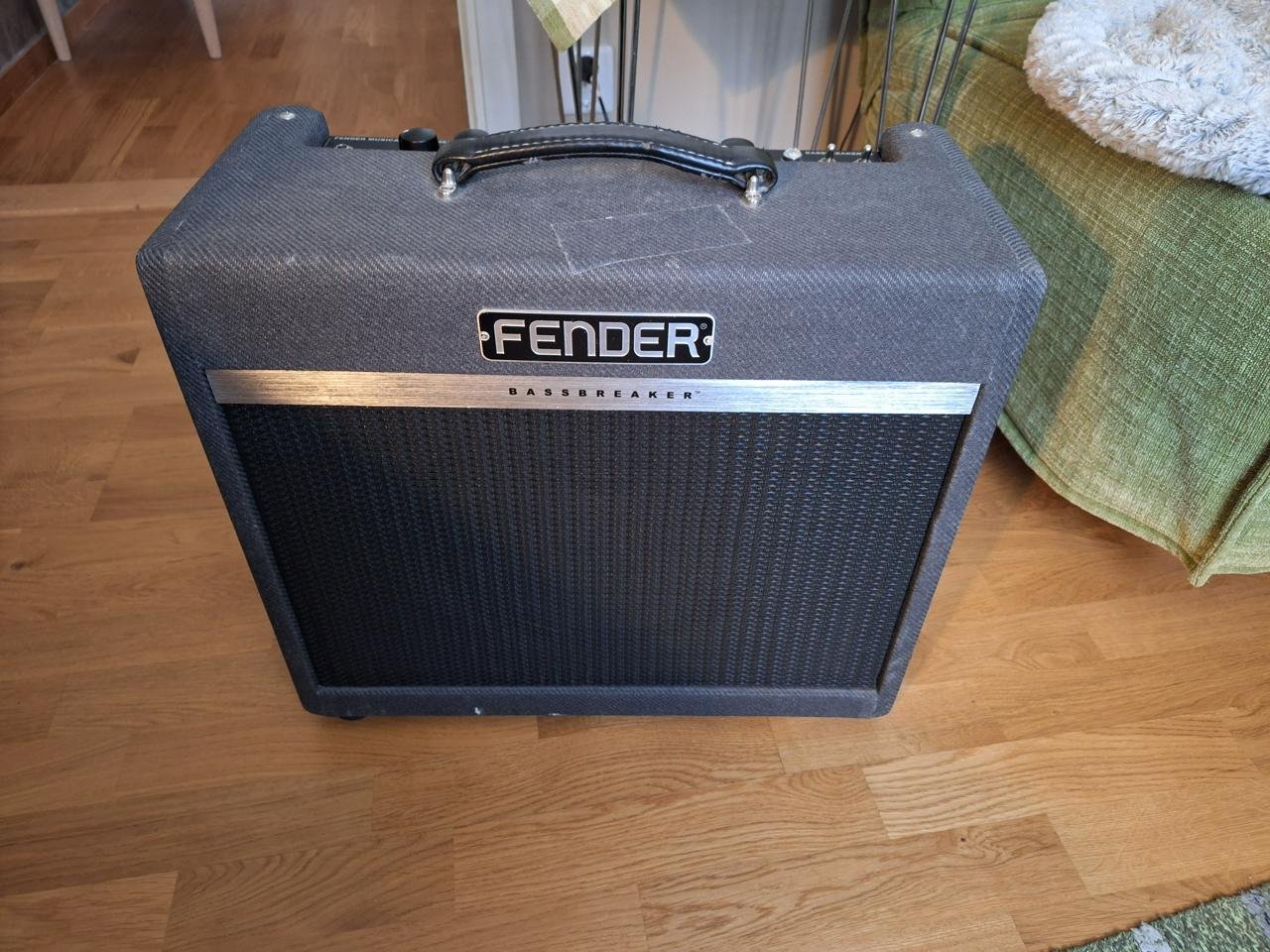 Fender Bassbreaker 15W