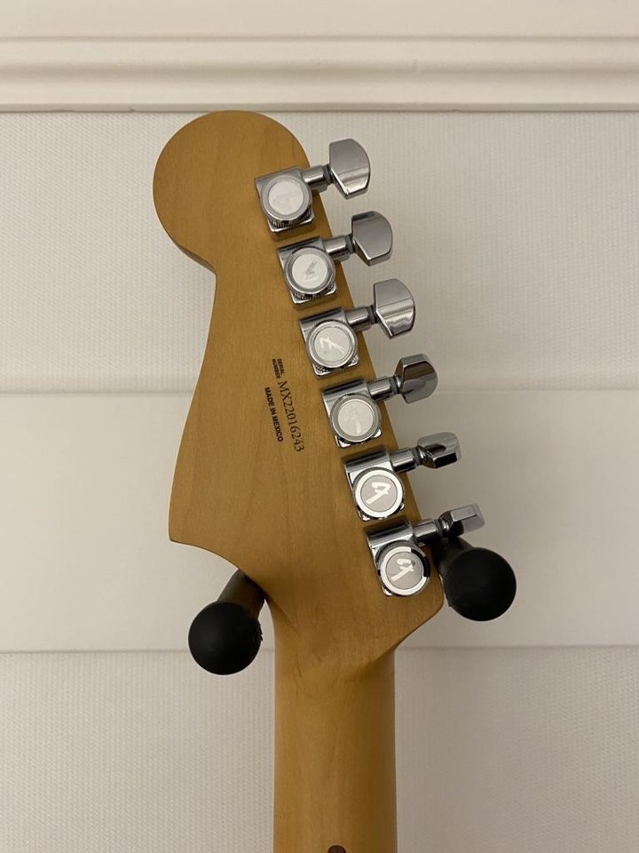 Fender Meteora Player Plus 