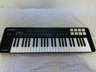 M-Audio MIDI Keyboard