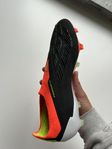 Adidas Predator fotbollsskor storlek 40