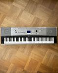 YAMAHA Portable Grand Piano DGX-530