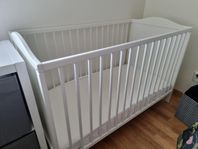 baby bed+mattress/ spjälsäng+madrass 