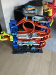 Hotwheels ultimate garage