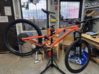 Specialized Stumpjumper Alloy Medium