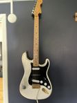 Fender stratocaster relic + uppgraderingar