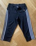 Adidas tights 3/4 längd, stl 164 (13-14 år)