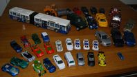 Leksaksbilar och buss