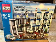 LEGO City polisstation, nr 7498
