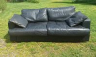 Dansk soffa  från 90-tallet i  svart  läder (ny pris 22 00