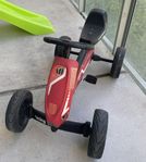 En fyrhjuling för barn 