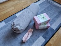 Yoga bolster block band