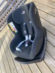 Britax Swingfix M-plus Space Black nästan ny