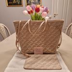 LV Louis Vuitton NY Neverfull BYTE tex CHANEL intressant!