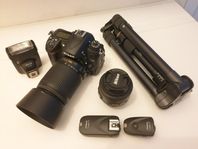 Nikon D7000, två linser, stativ, blixt, fjärr, väska mm