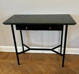 Skrivbord/sideboard med marmorskiva