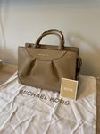 Helt ny Michael Kors - Enzo bag (camel) 