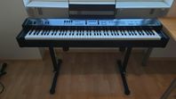 High end Kawai MP7SE stage piano with stand
