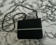 Ny svart festlig handväska 
