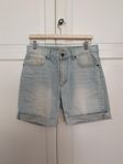 Ljusa jeans shorts