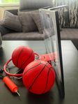 Inomhus Basket korg, 2 bollar och pump 