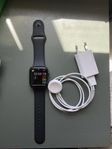 Apple Watch Series 5 (GPS + Cellular) i aluminium