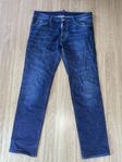 Dsquared2 jeans, storlek 52