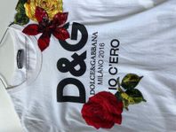  D&G vintage tee with embroidered flowers