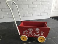 Klassisk svensktillverkad Barnvagn retro