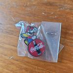 Ovanlig pin med Super Mario och Coca cola. 90-tal. NY!