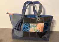 Handväska, sommarväska blå med fint mönster,
