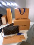 Louis Vuitton Pochette Accessories
