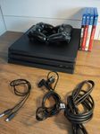 Playstation 4 Pro 1TB, 4 olika spel + 2 Handkontroller 