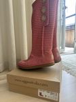 Rosa UGGs i mycket bra skick 