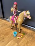 Barbie med häst och tillbehör