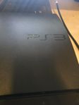 Playstation 3 med 2 kontroller och 3 spel