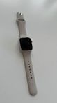 Apple watch SE 40mm inkl trådlös laddningsställ