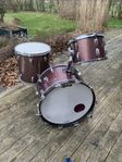 Ludwig Burgundy sparkle ca 1967