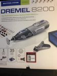 DREMEL 8200 verktygssats med mkt tillbehör