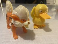 Pokémon leksaker (Psyduck och Arcanine)