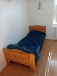 Barnmöbler: Säng, garderob & hylla