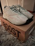 Yeezy 700 Salt