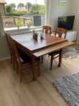 ”Äpplet” möbel bord och stolar