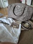 DKNY väska + korthållare 