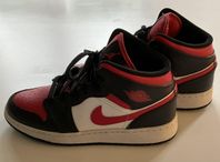 Nike Air Jordan Mid1 storl 38