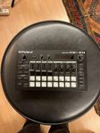 Roland MC-101 Groovebox (trummaskin/sampler/synt)