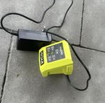 Laddare Ryobi RC18115; 18 V; Li-ion